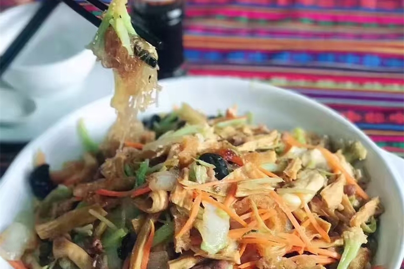 Savor the Delicacies of Luoyuan by Following in the Footsteps of the God of Gastronomy