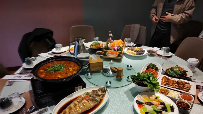 央视关注！福州年夜饭预订火爆：自助餐受青睐 “到家服务”成新宠